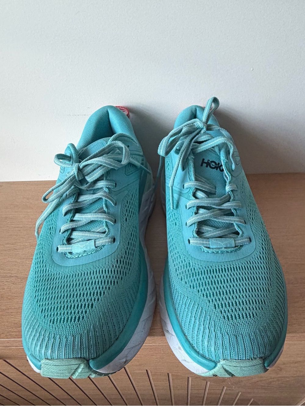 Hoka Bondi